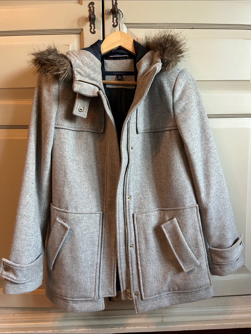 Tommy Hilfiger Light Gray Hooded Coat with Faux Fur Trim. Excellent. XS.